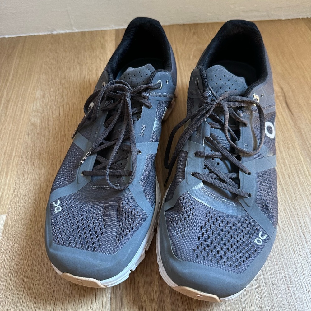 On Running Gray Sneakers
